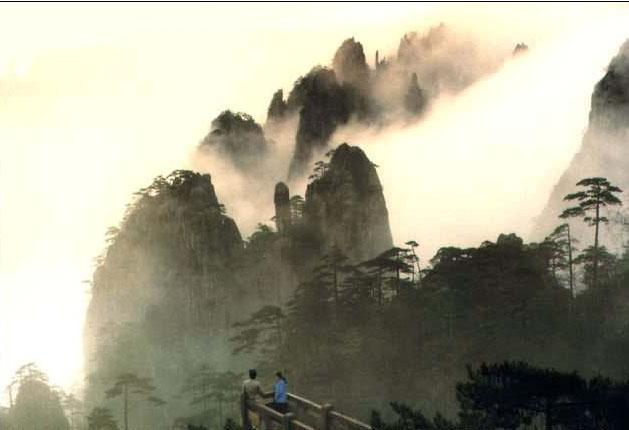 黄山旅游摄影—奇松、怪石、云海、日出在黄山清凉台处组成了一副天然水墨画.jpg