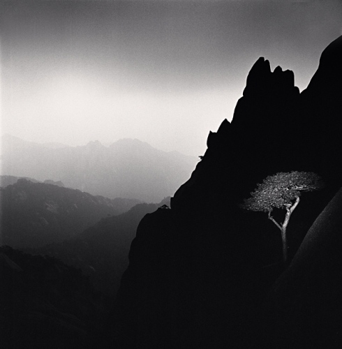 英国摄影师Michael Kenna黑白黄山摄影作品8.jpg