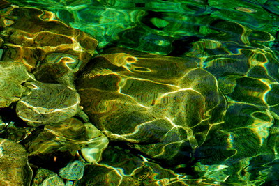 黄山翡翠谷的水.jpg