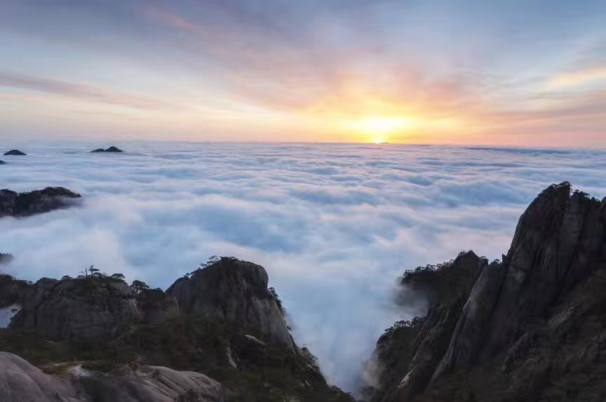 黄山玉屏日出,摄于3月17日早上6点15分，摄影：黄山松